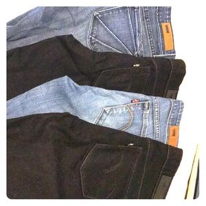 Levi’s jeans all Demi curve